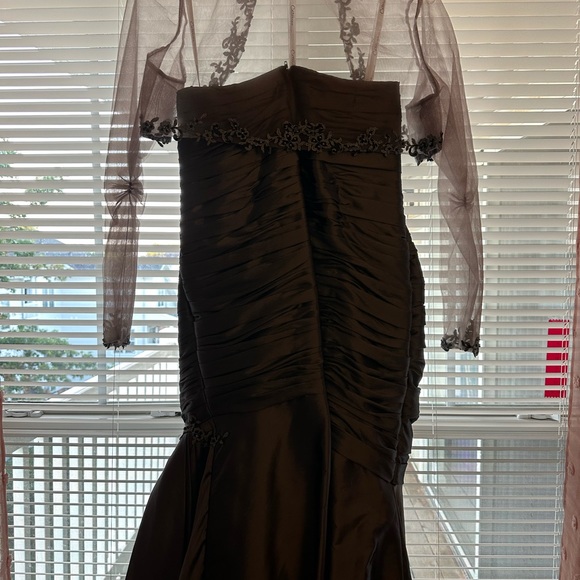 Exquisite mother of the bride gown - Picture 4 of 7